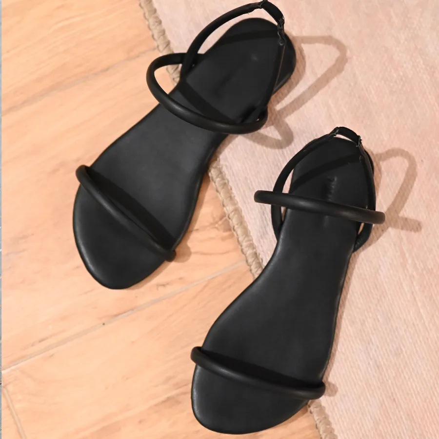 POMPA BLACK SANDALS