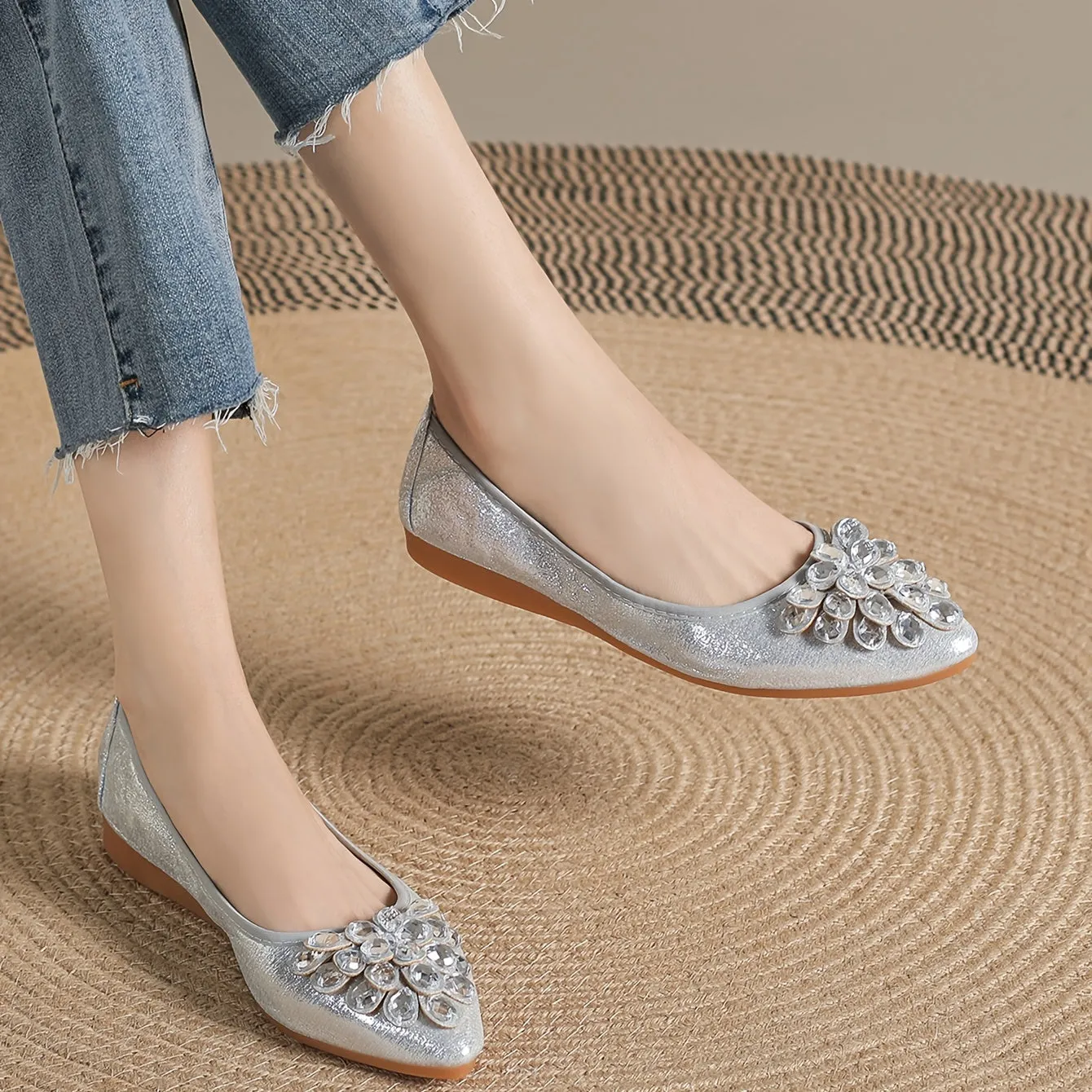 Women's Rhinestone Decor Ballet Flats Pointed Toe Soft-sole Slip Comfy Casual Shoes